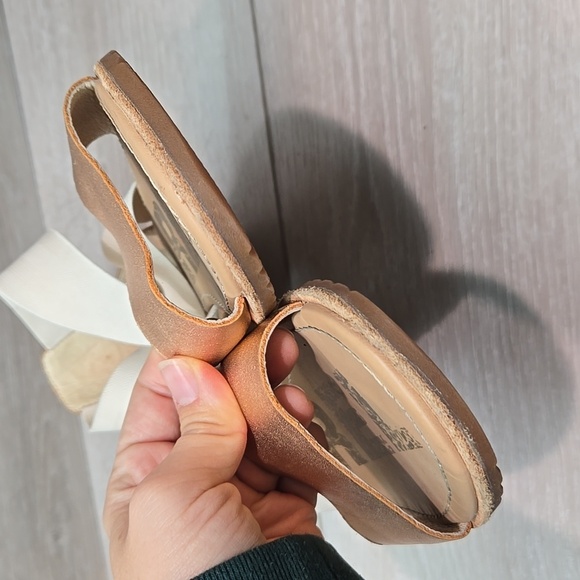 Sorel Women Ella Crisscross Strappy Flta Sadals Slip On Shoes Sz 7 - Picture 5 of 12